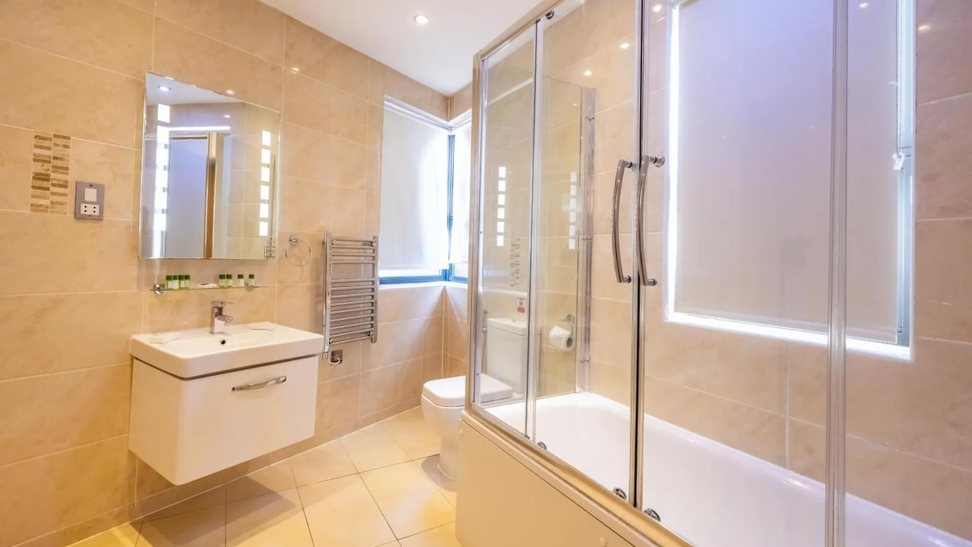 The Shoreditch Inn London 3*,